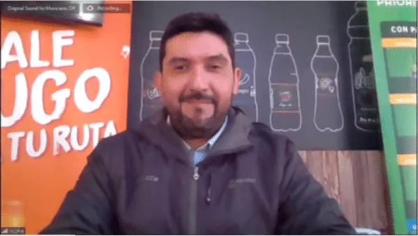 Luis Cofré, ejecutivo de cuentas de CRECCU, durante la entrevista